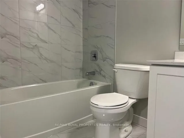 Additional property image - 15 Queen St Unit 1808