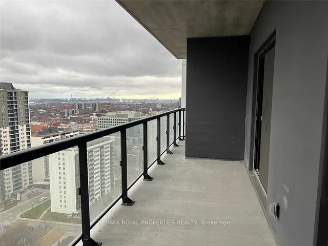 Additional property image - 15 Queen St Unit 1808