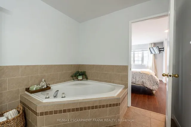 Additional property image - 83 Foxborough Dr