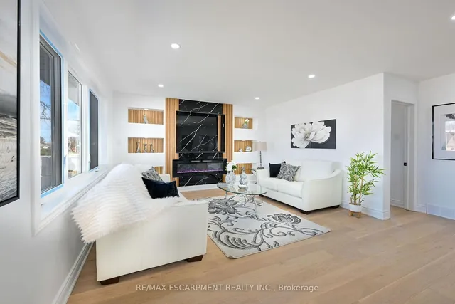 Additional property image - 812 Tenth Ave