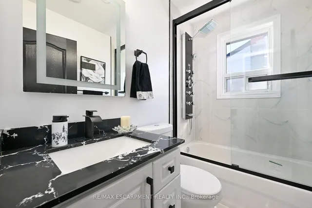 Additional property image - 812 Tenth Ave
