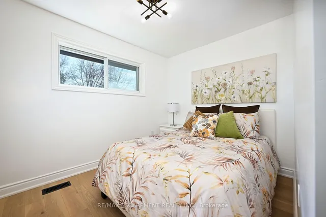 Additional property image - 812 Tenth Ave
