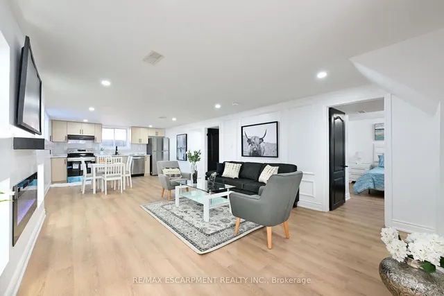 Additional property image - 812 Tenth Ave