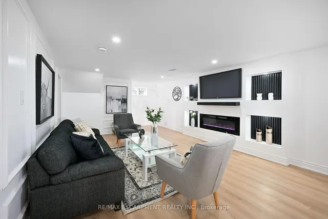 Additional property image - 812 Tenth Ave