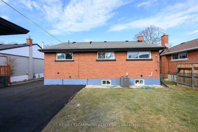 Additional property image - 812 Tenth Ave