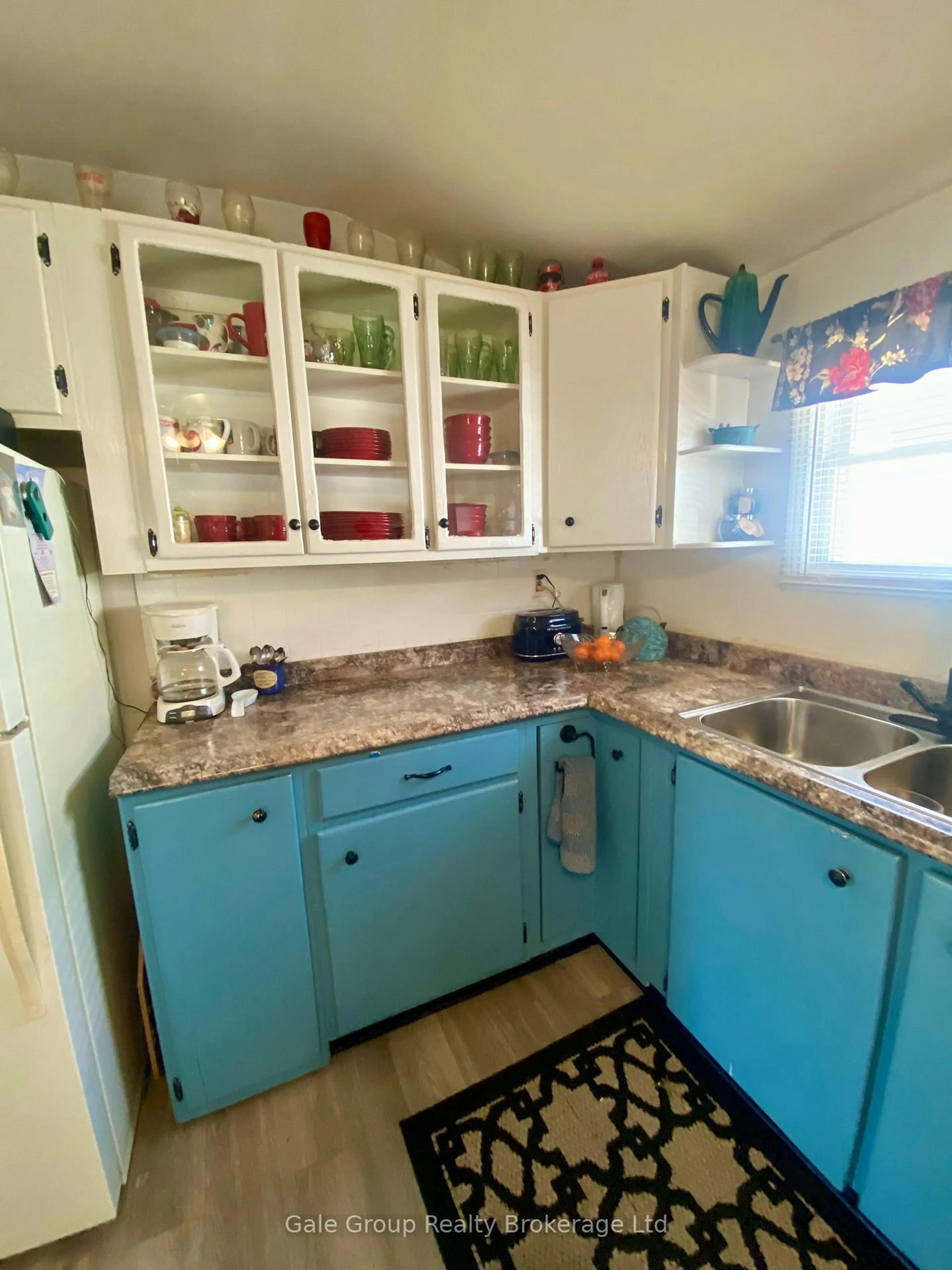 Standard kitchen, unknown for 495856 10th Line #Unit 82, East Zorra-Tavistock Ontario N4S 7V7