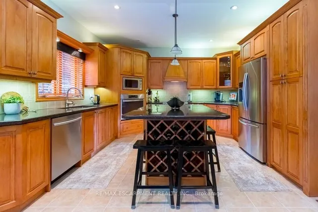 Additional property image - 2 Donnici Dr