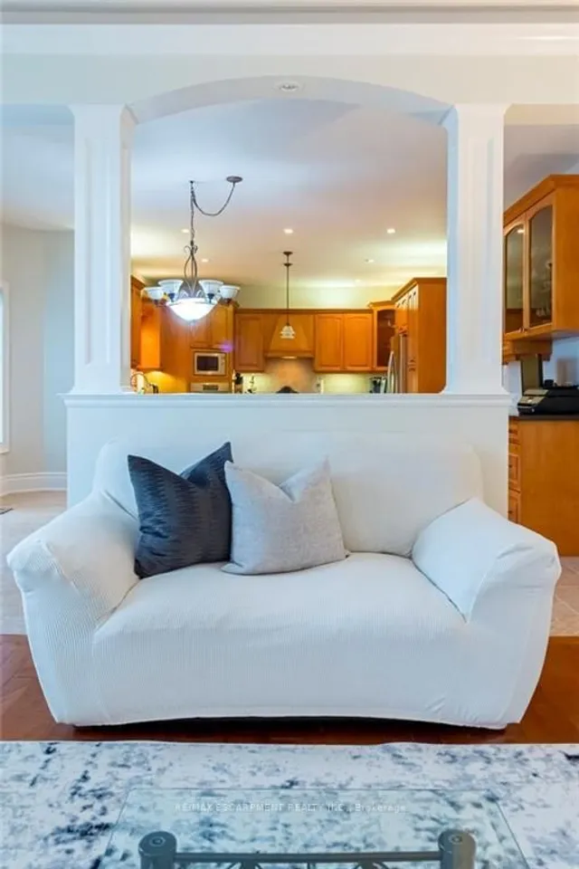 Additional property image - 2 Donnici Dr