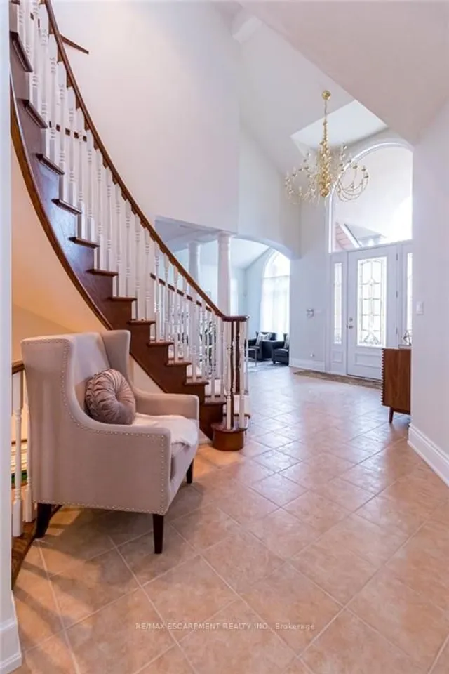 Additional property image - 2 Donnici Dr