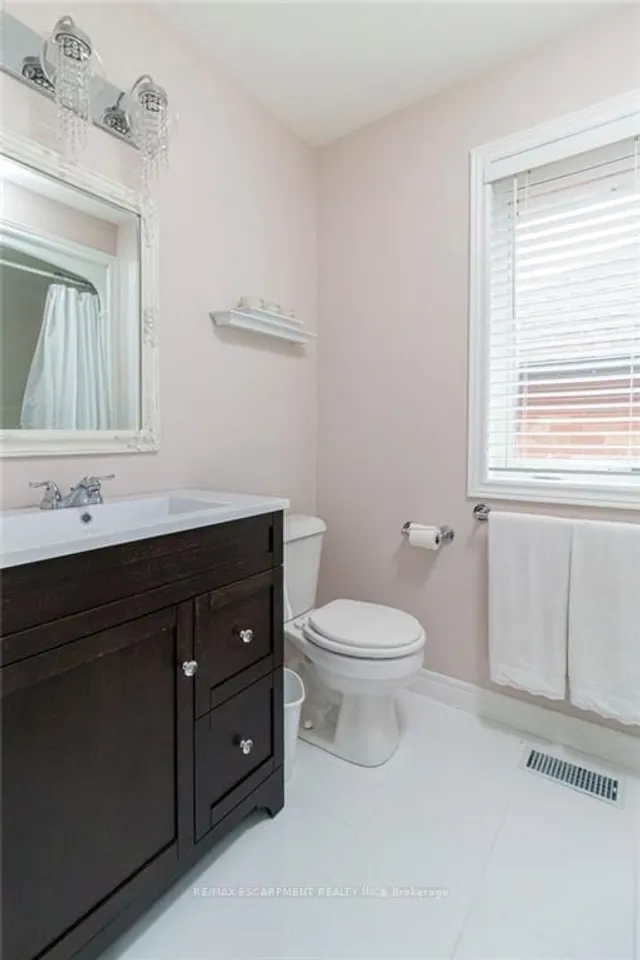 Additional property image - 2 Donnici Dr