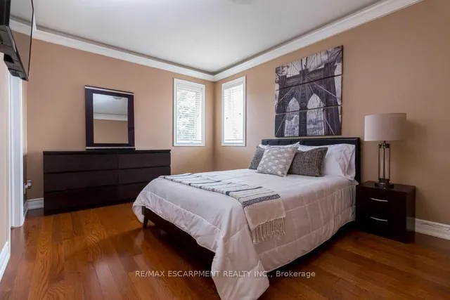 Additional property image - 2 Donnici Dr