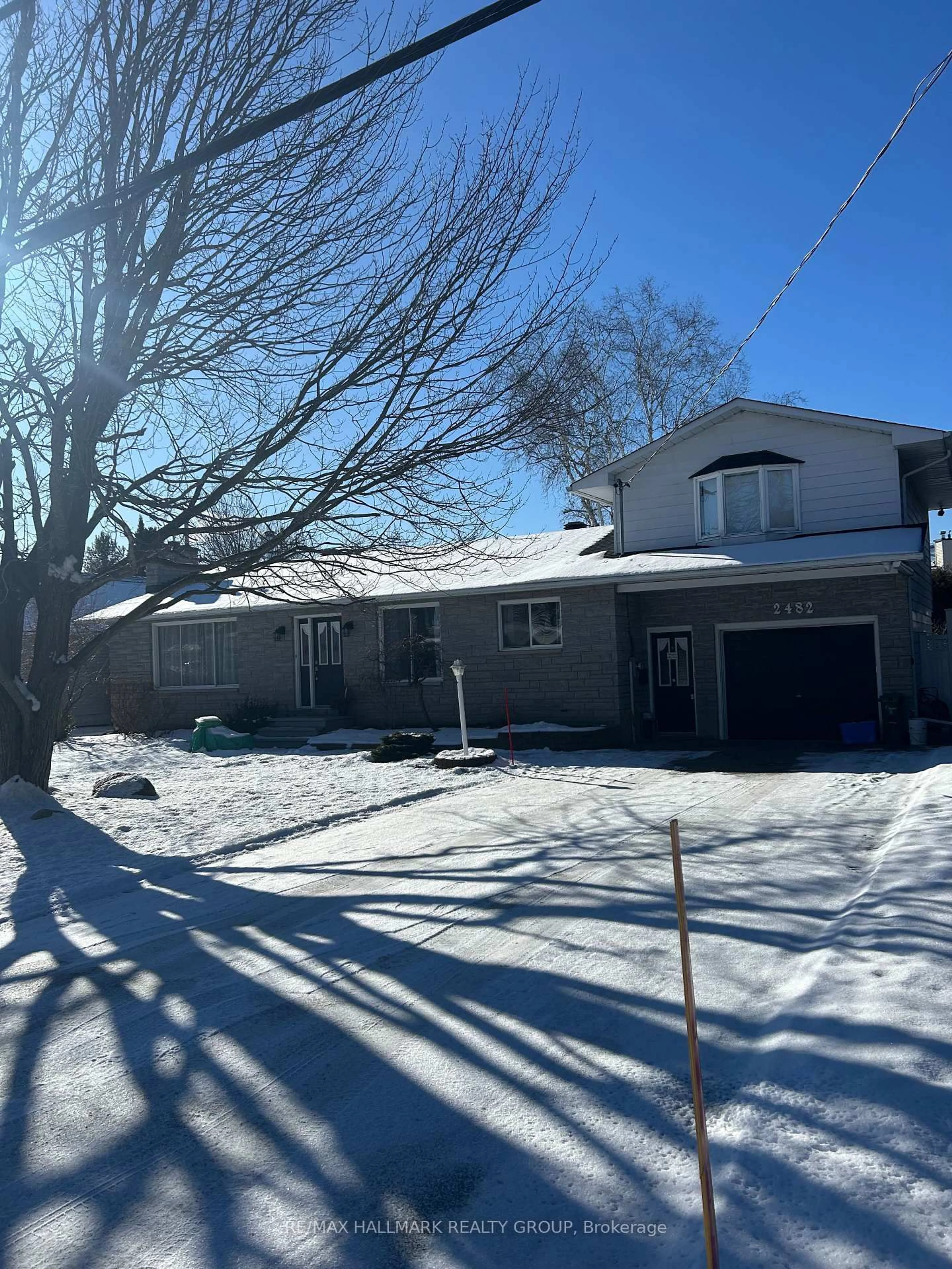 A pic from outside/outdoor area/front of a property/back of a property/a pic from drone, street for 2482 Page Rd, Ottawa Ontario K1W 1H2