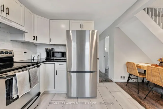 Additional property image - 65 Connaught Ave