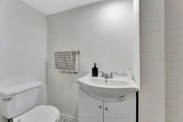 Additional property image - 65 Connaught Ave