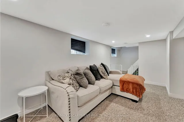 Additional property image - 65 Connaught Ave