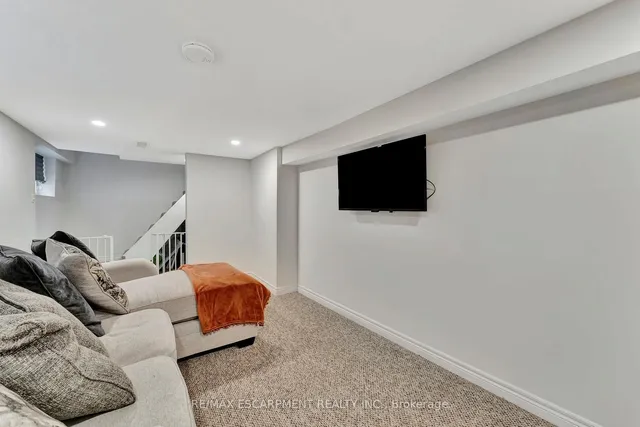Additional property image - 65 Connaught Ave