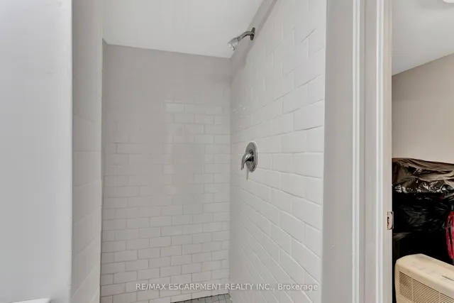 Additional property image - 65 Connaught Ave