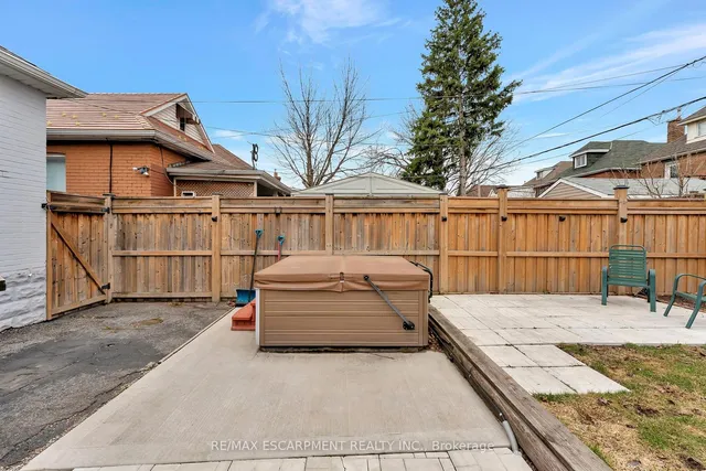 Additional property image - 65 Connaught Ave