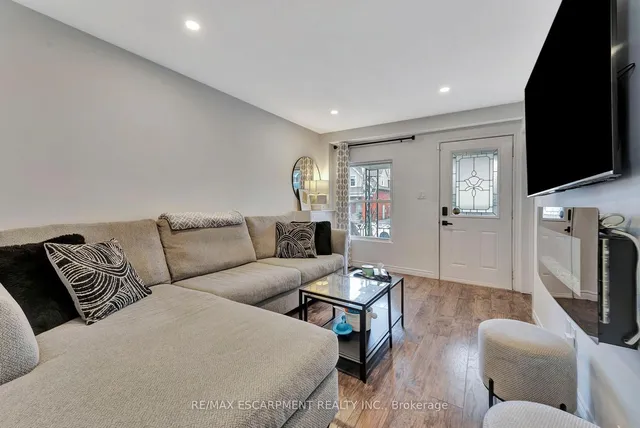 Additional property image - 65 Connaught Ave