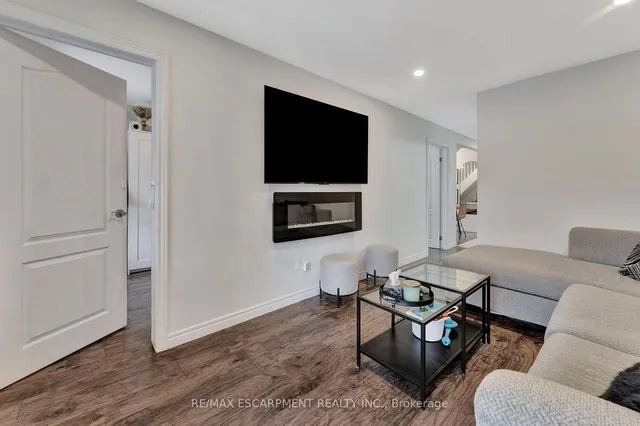 Additional property image - 65 Connaught Ave