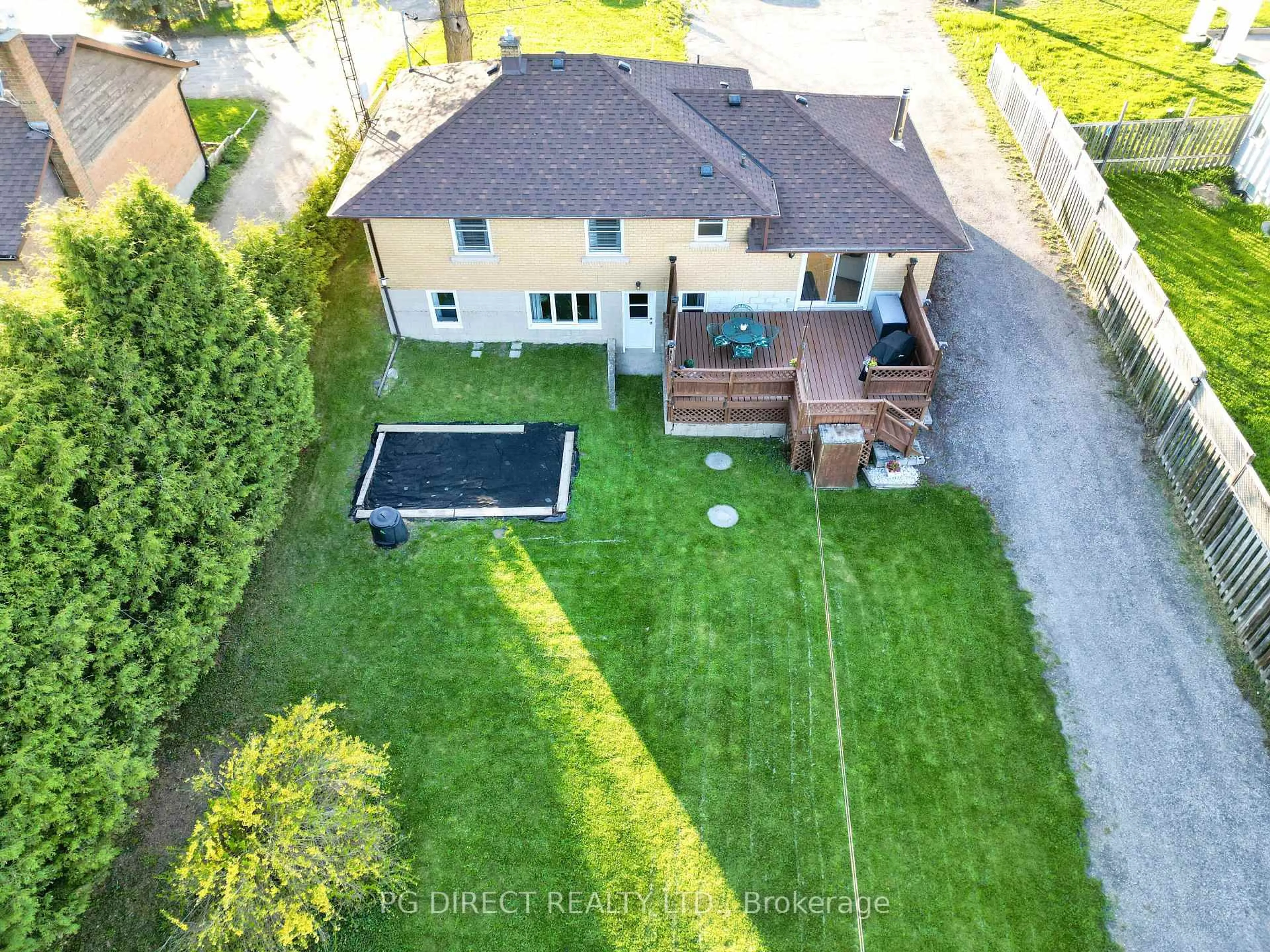 A pic from outside/outdoor area/front of a property/back of a property/a pic from drone, street for 7011 Wellington Road 124 N/A, Guelph/Eramosa Ontario N1H 6J4