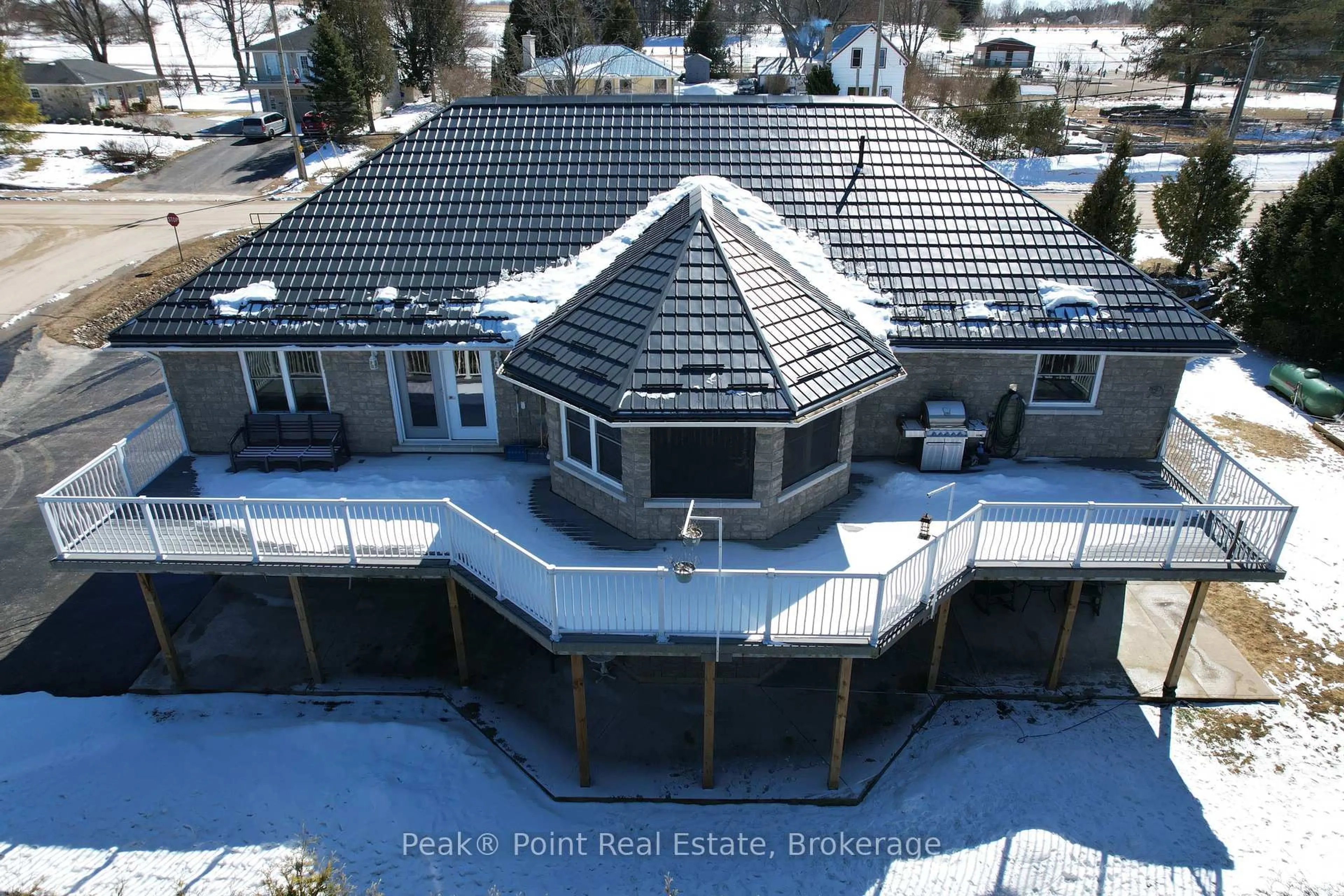 A pic from outside/outdoor area/front of a property/back of a property/a pic from drone, unknown for 20 Moore St, Northern Bruce Peninsula Ontario N0H 1W0