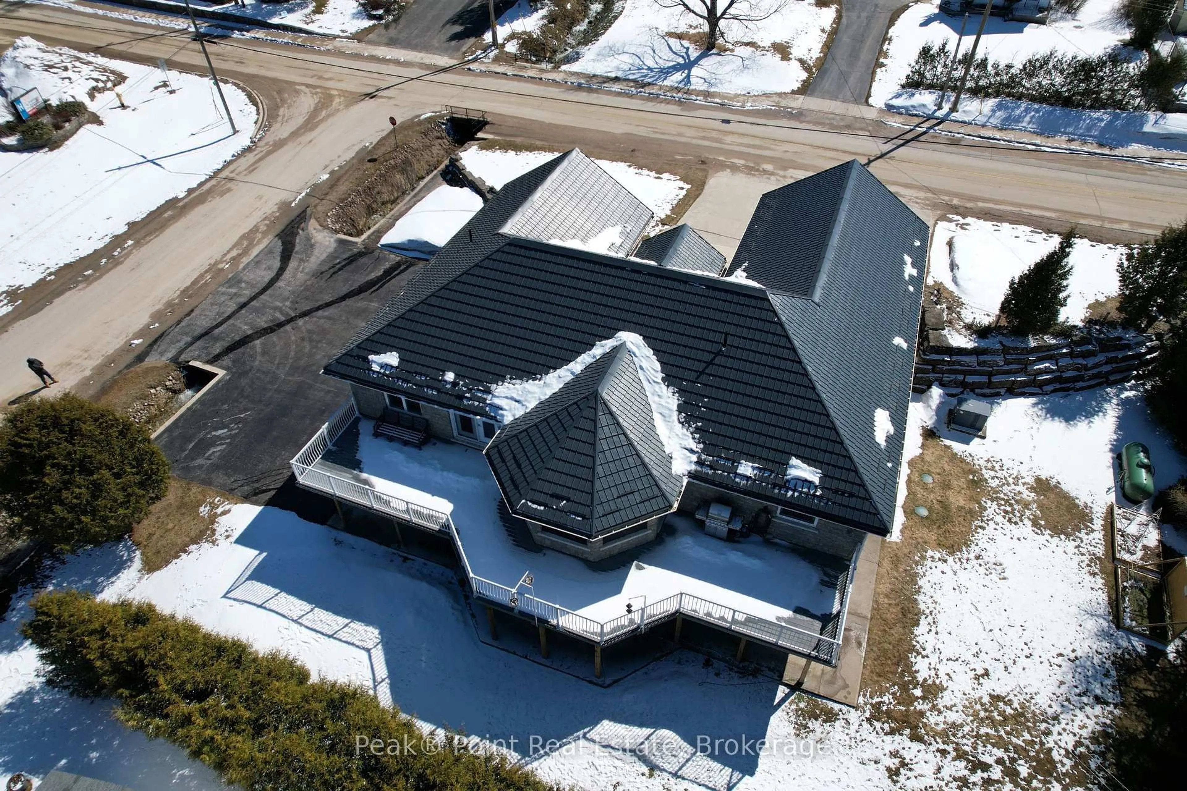 A pic from outside/outdoor area/front of a property/back of a property/a pic from drone, unknown for 20 Moore St, Northern Bruce Peninsula Ontario N0H 1W0