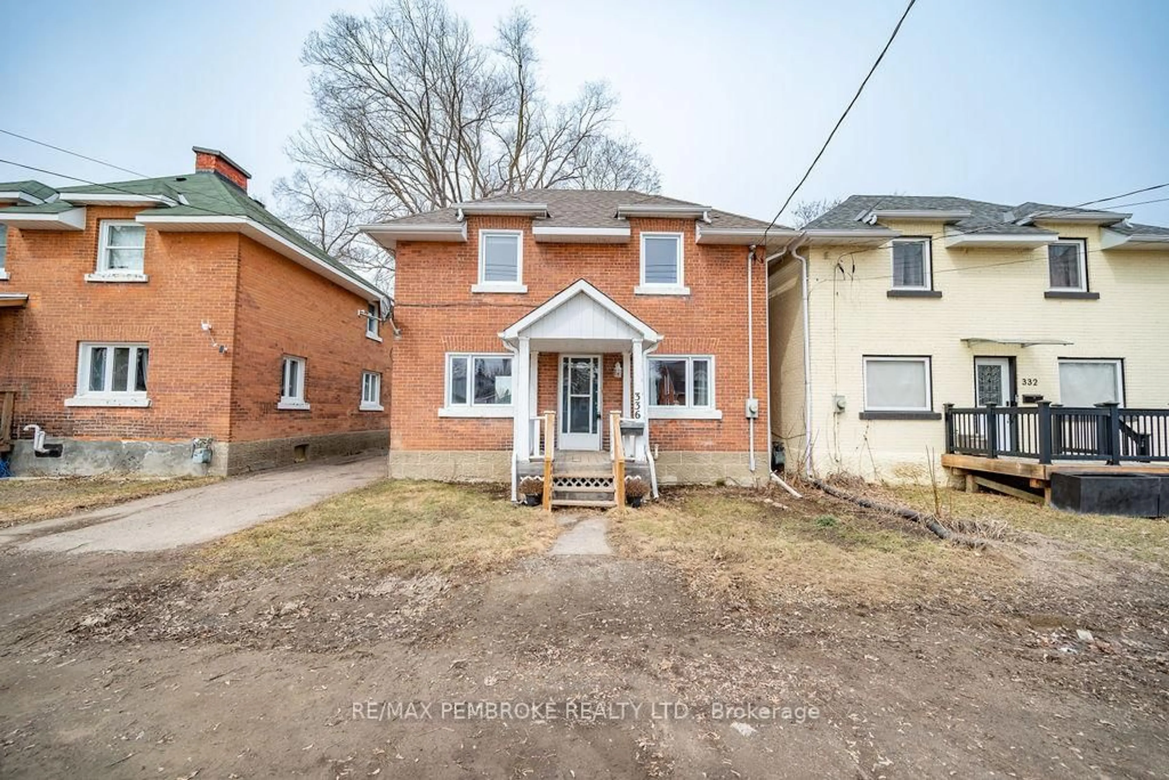 Home with brick exterior material, street for 336 Third Ave, Pembroke Ontario K8A 5G6