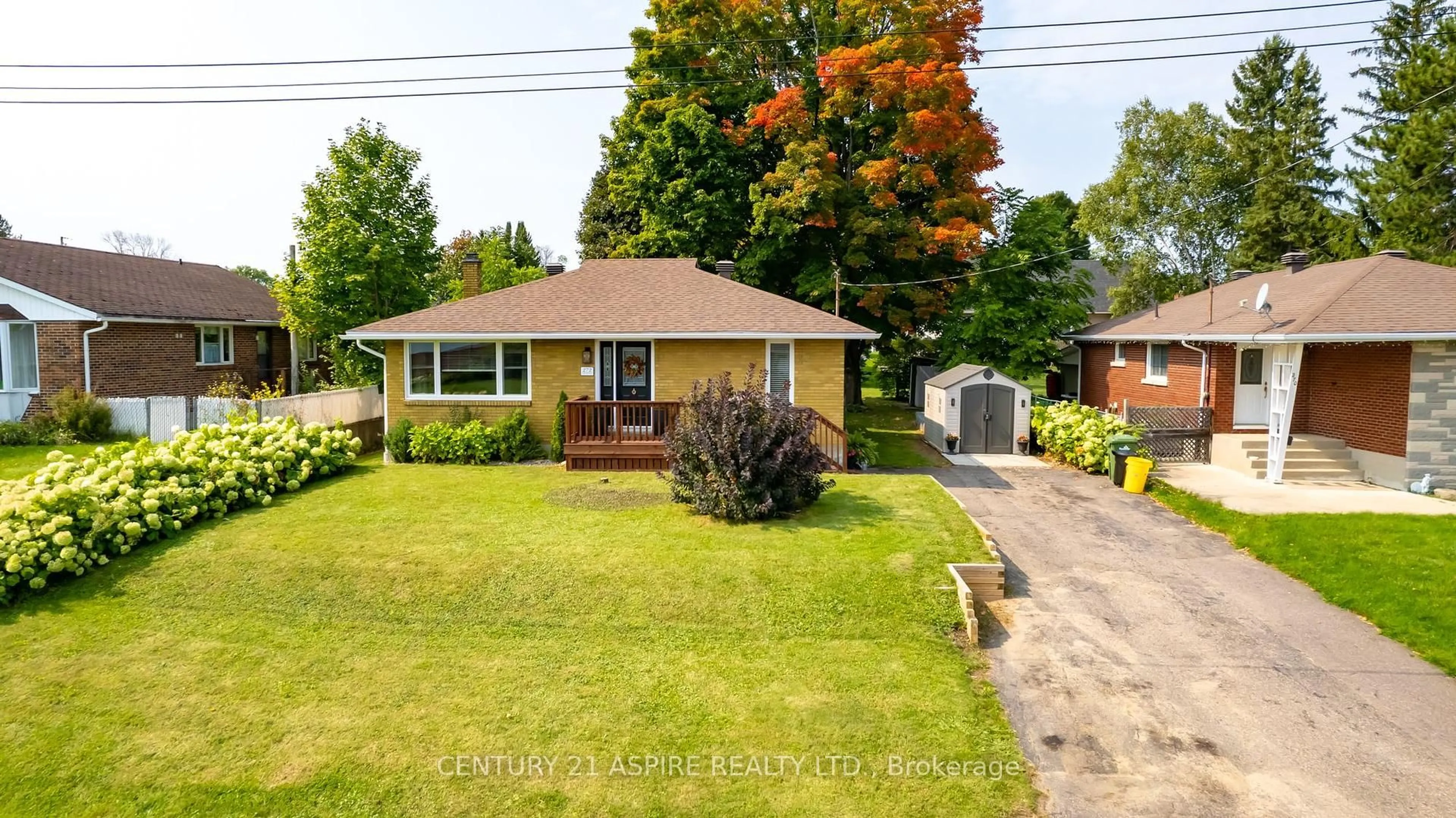 A pic from outside/outdoor area/front of a property/back of a property/a pic from drone, street for 272 Rosewood Ave, Pembroke Ontario K8A 2G2