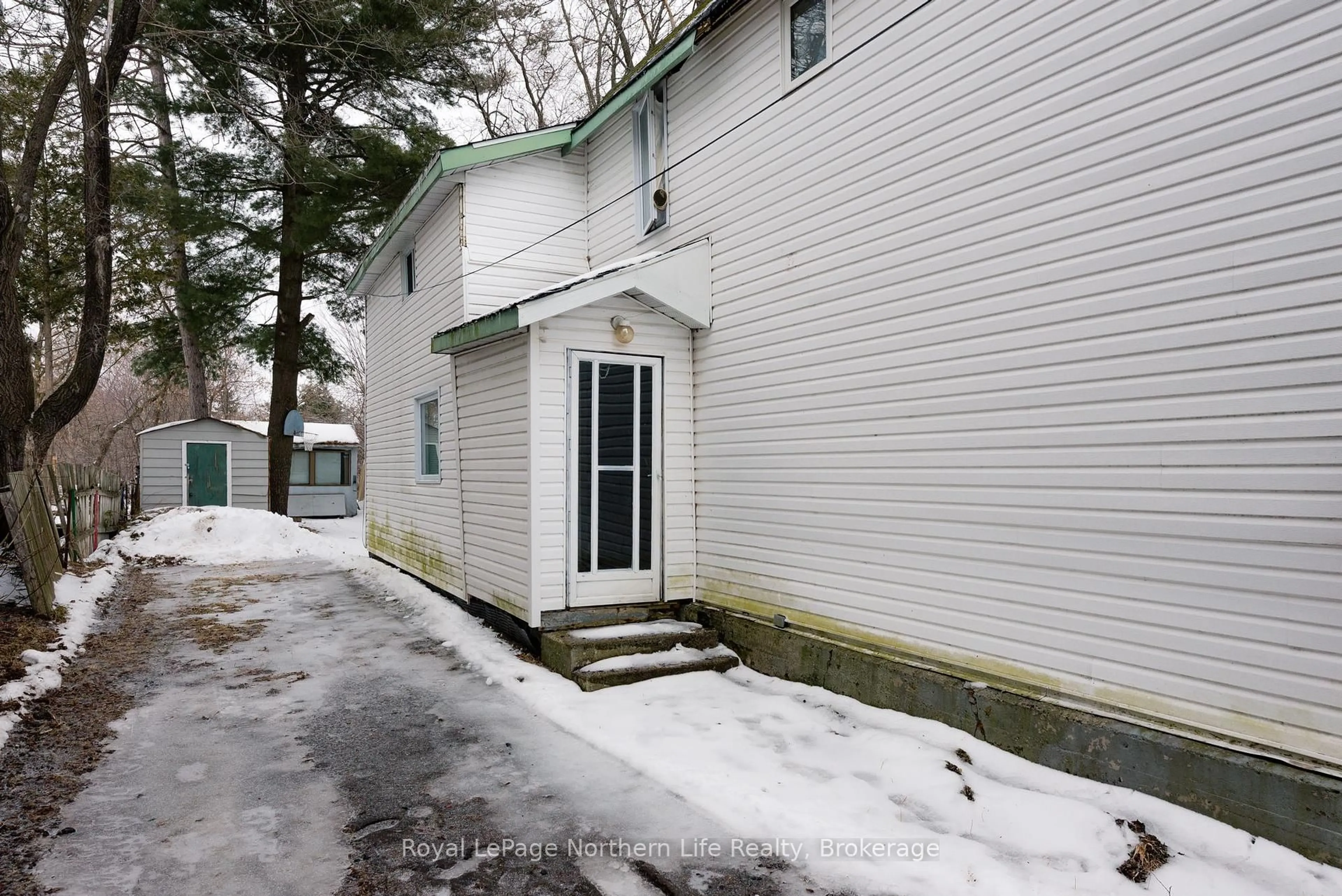 Unknown for 444 Second Ave, North Bay Ontario P1B 1L8