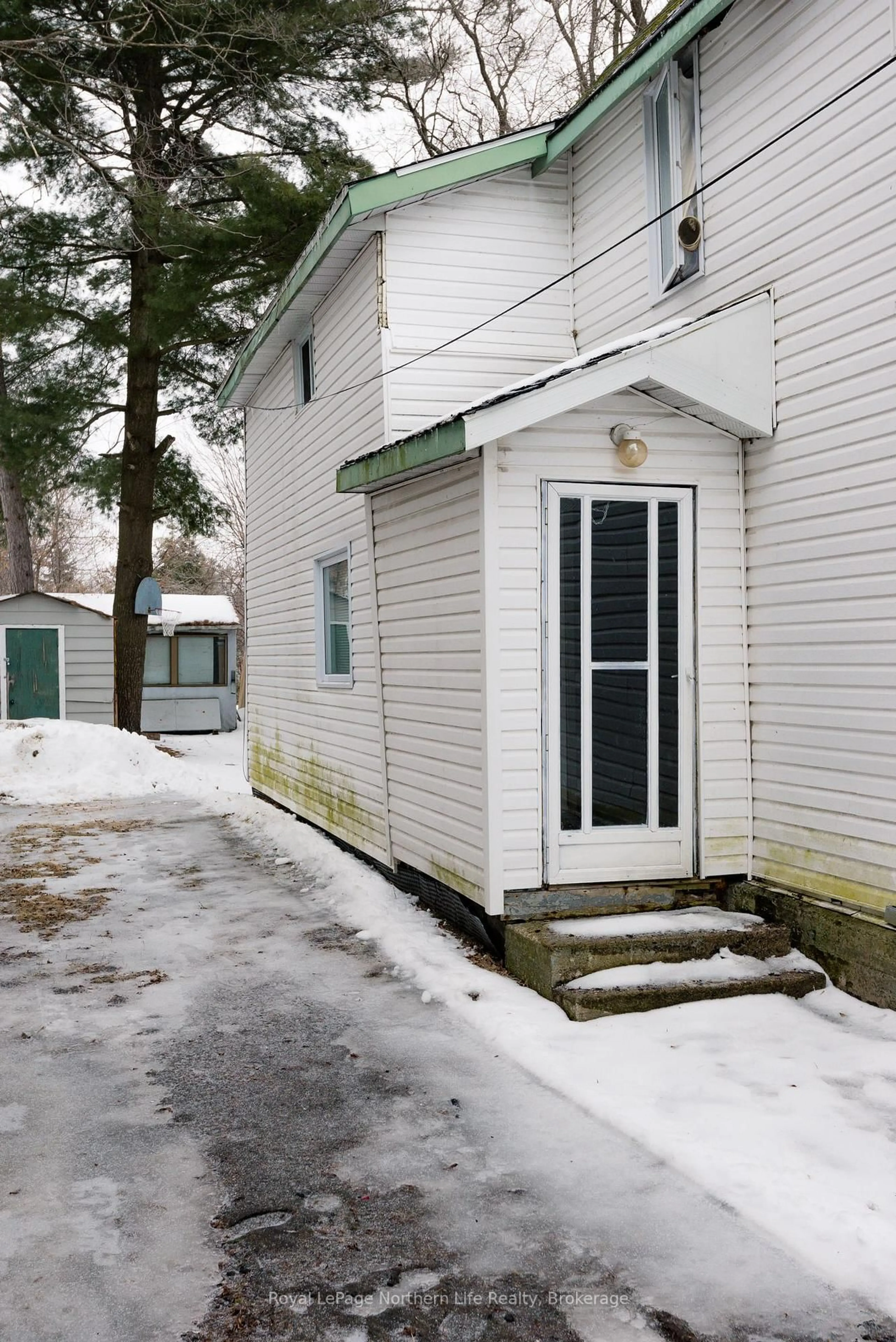 Unknown for 444 Second Ave, North Bay Ontario P1B 1L8