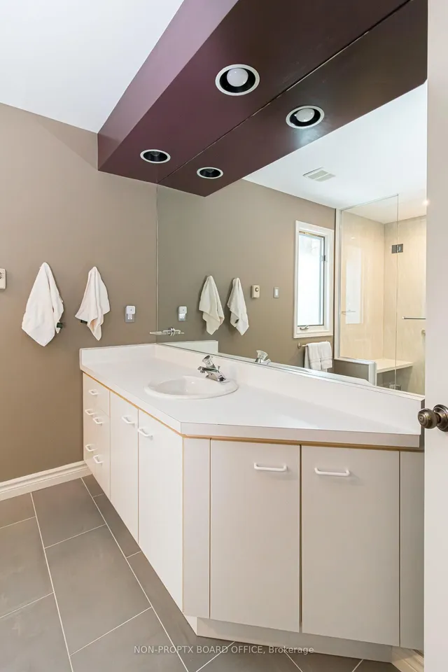 Additional property image - 111 Saint Margarets Rd