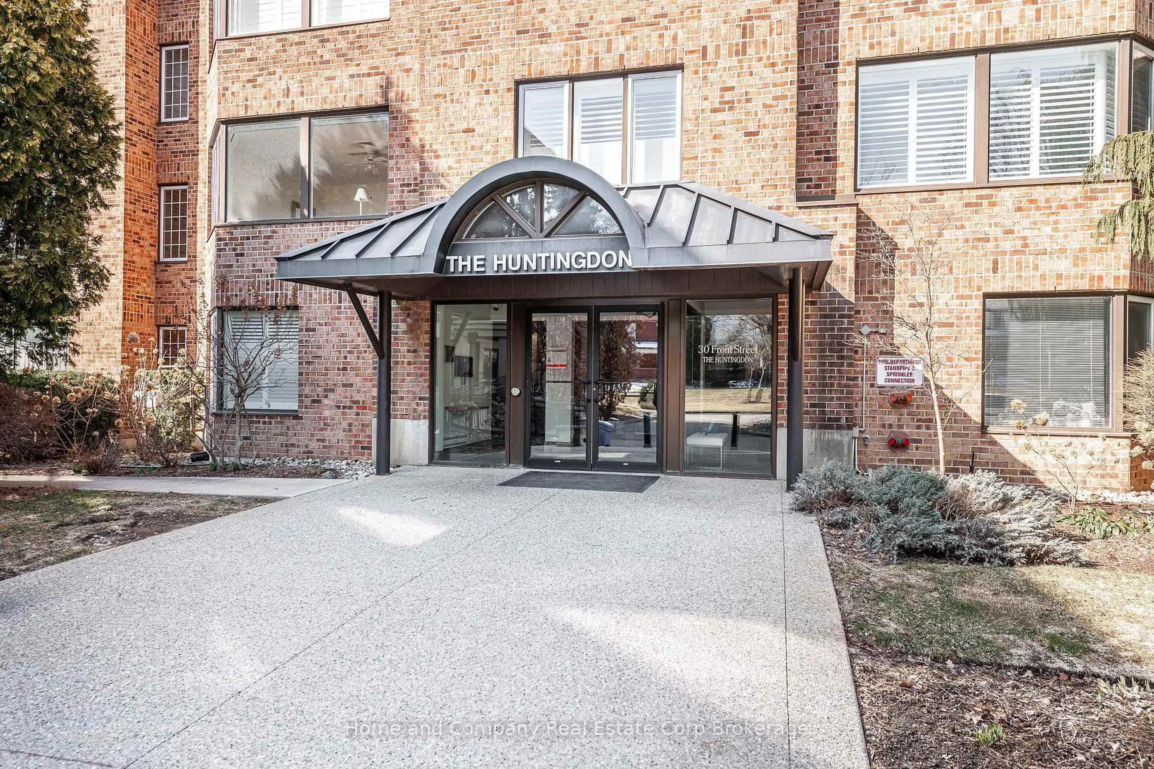 Indoor foyer for 30 Front St #203, Stratford Ontario N5A 7S3