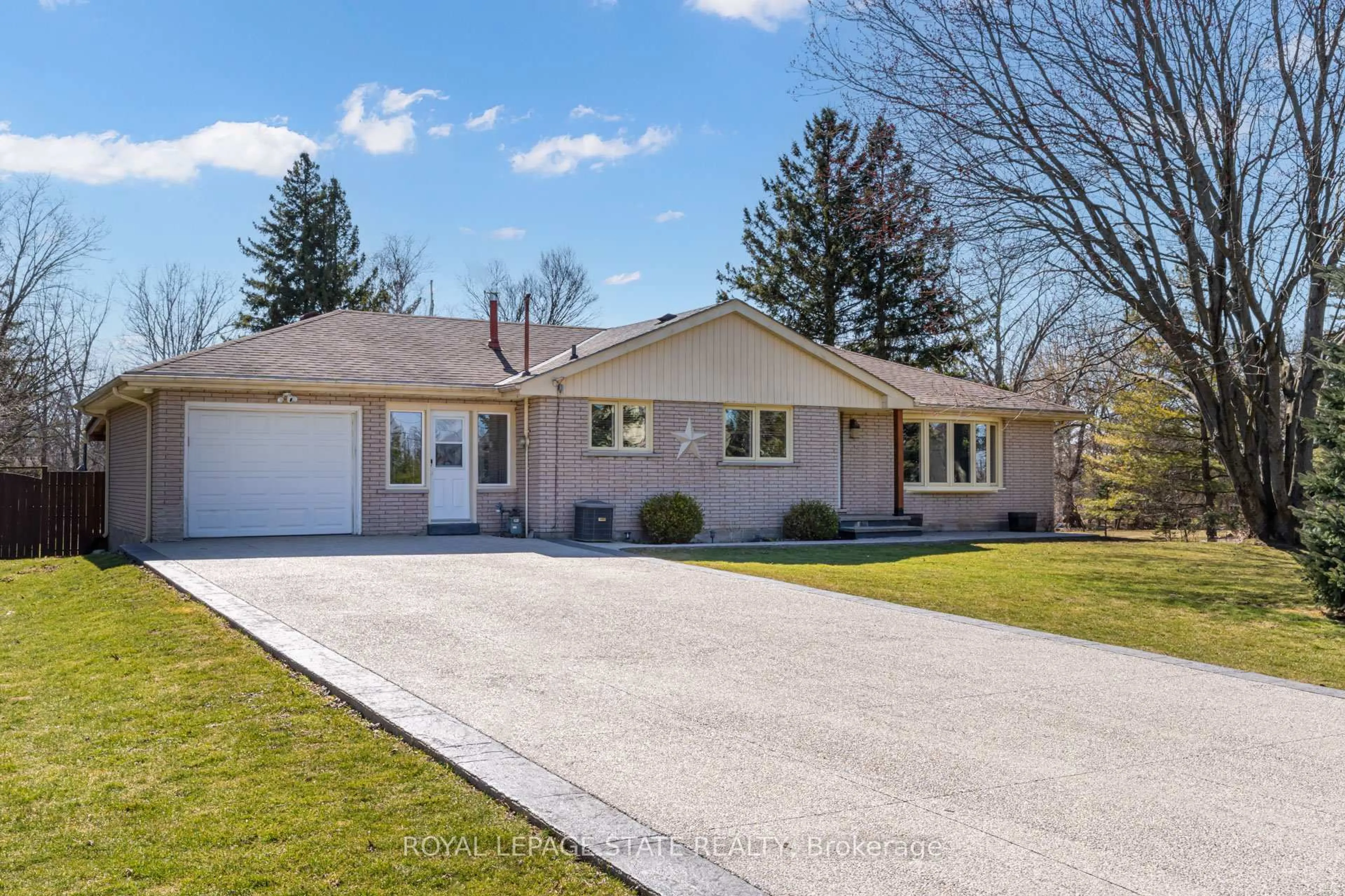 Home with vinyl exterior material, street for 109 Unity Side Rd, Haldimand Ontario N3W 1Y1