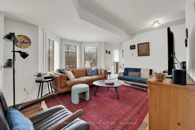 Additional property image - 87 Young St