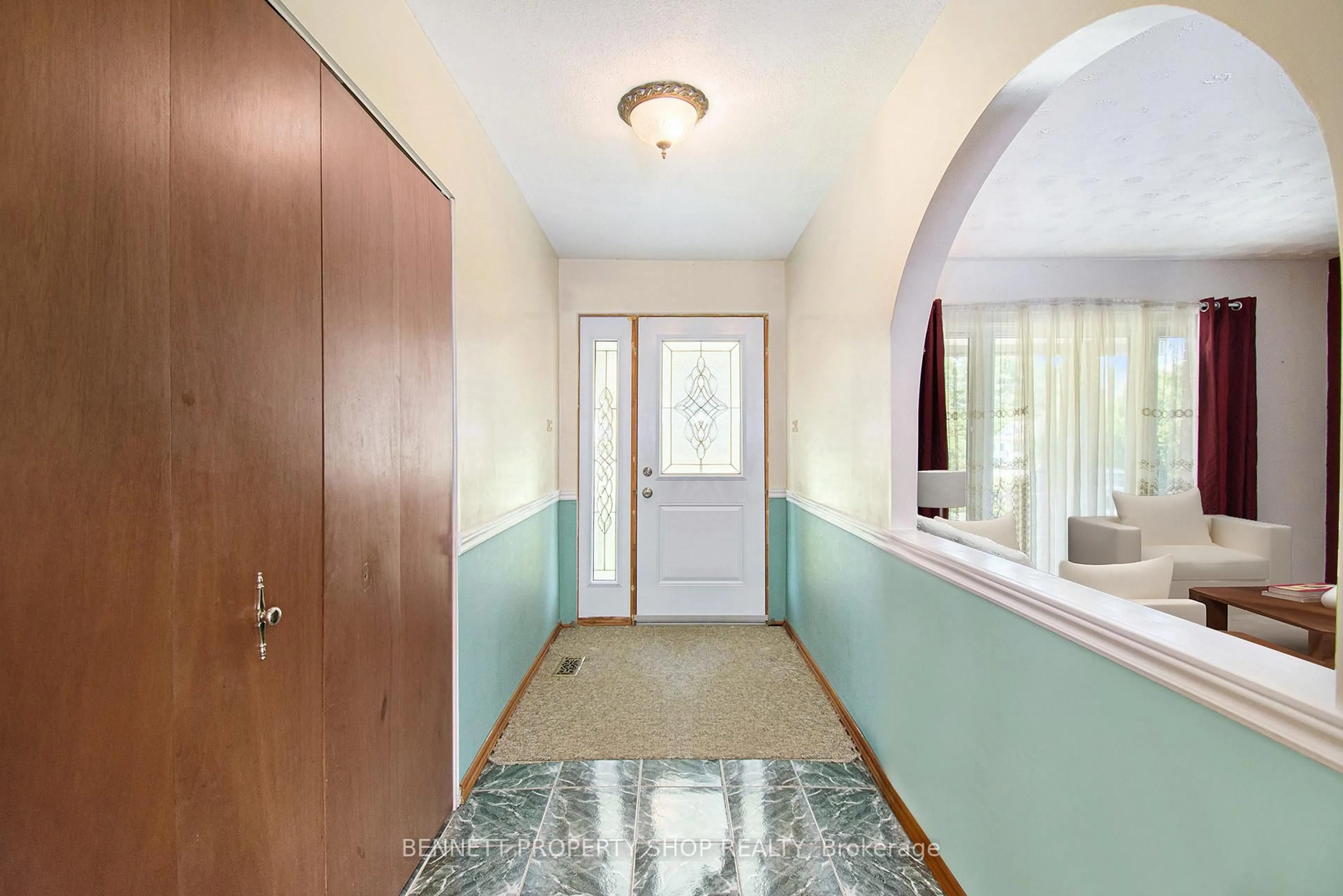 Indoor entryway for 4170 Navan Rd, Ottawa Ontario K4B 1H9