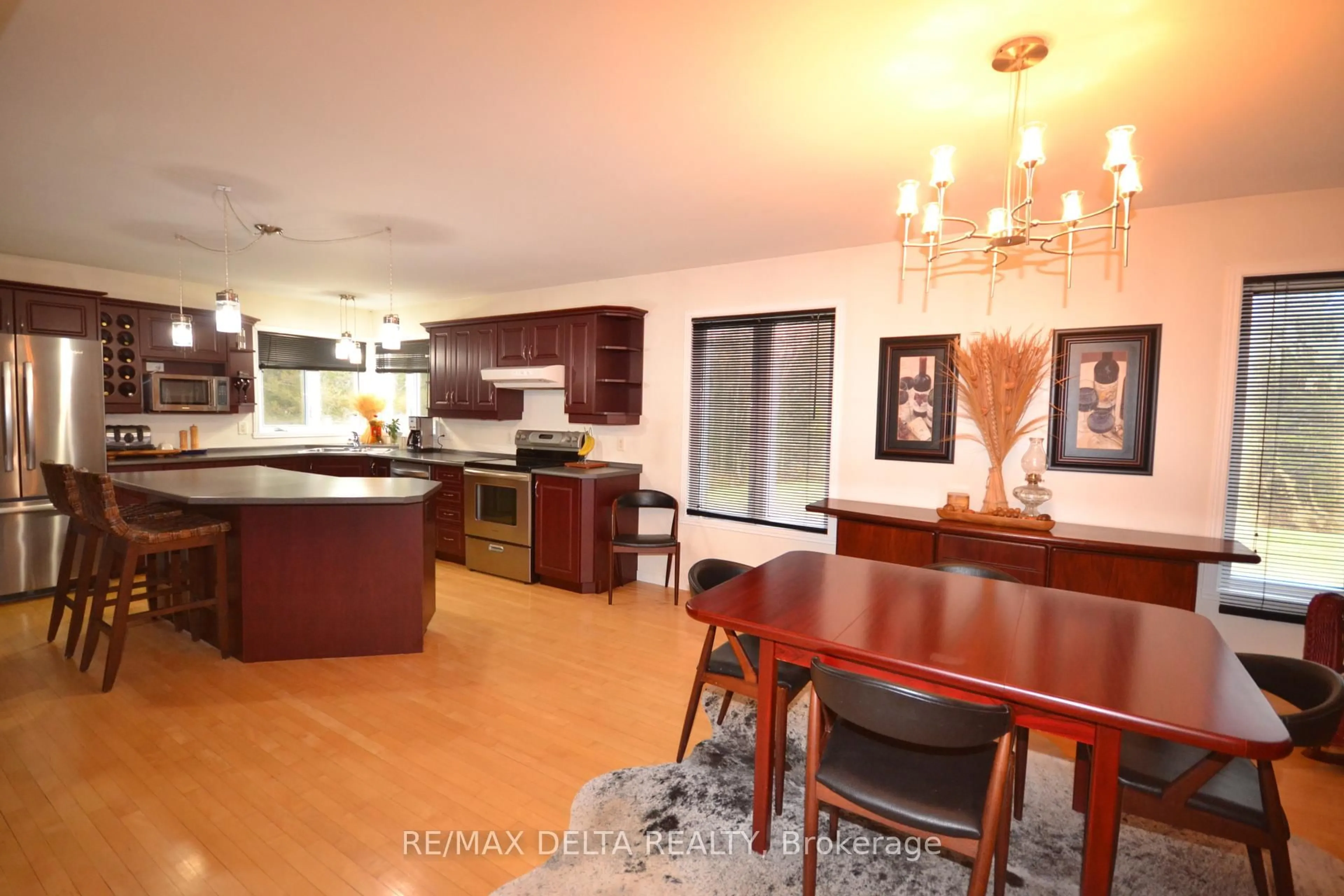 Open concept kitchen, unknown for 3888 Schnupp Rd, Clarence-Rockland Ontario K0A 1E0