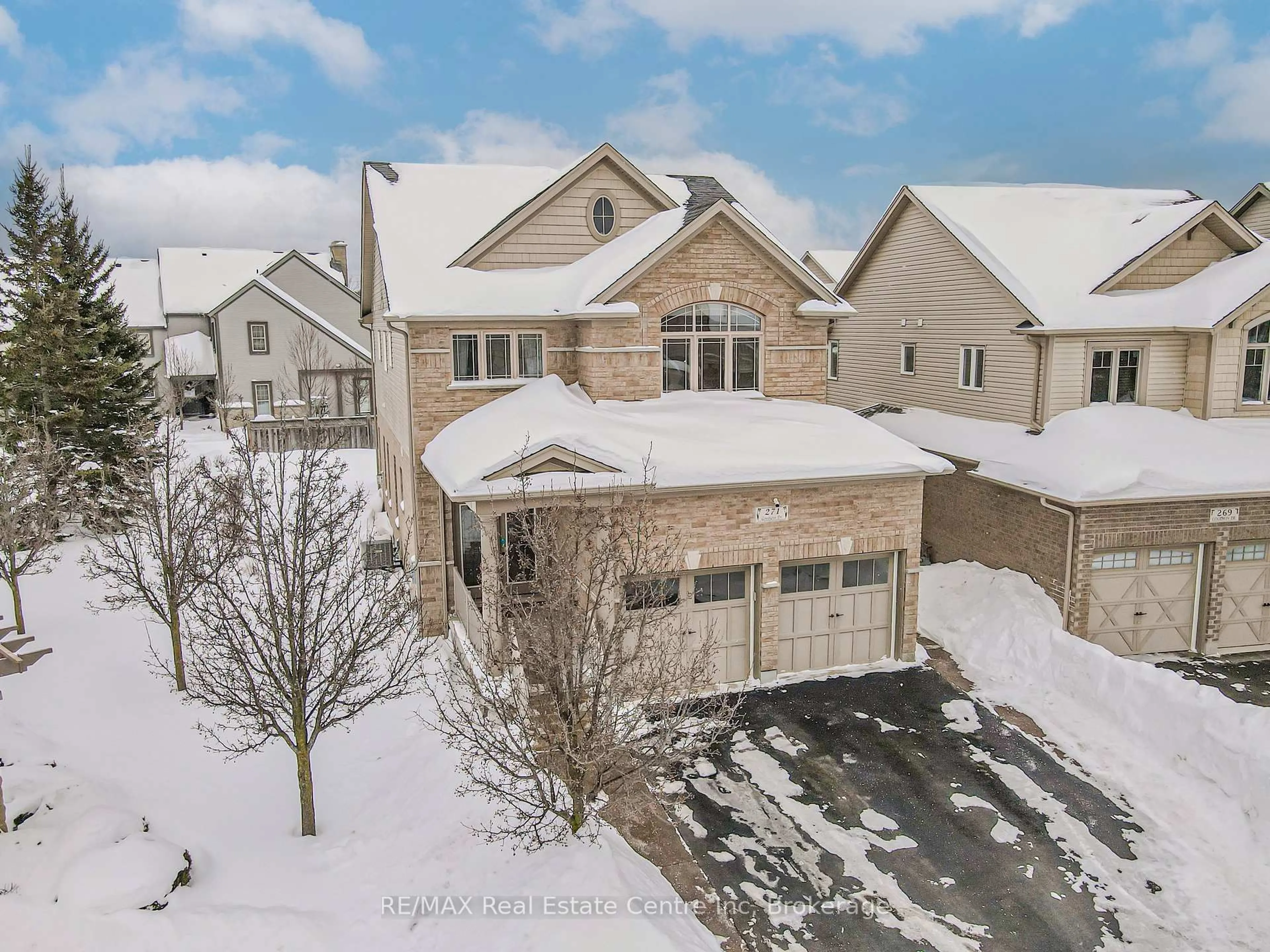 A pic from outside/outdoor area/front of a property/back of a property/a pic from drone, street for 271 Goodwin Dr, Guelph Ontario N1L 1C3