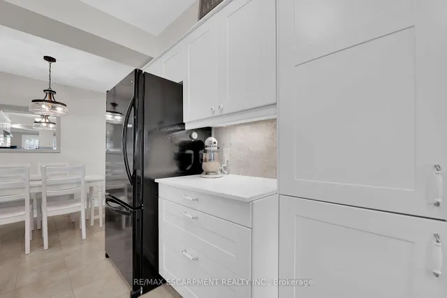 Additional property image - 174 Highbury Dr Unit 13