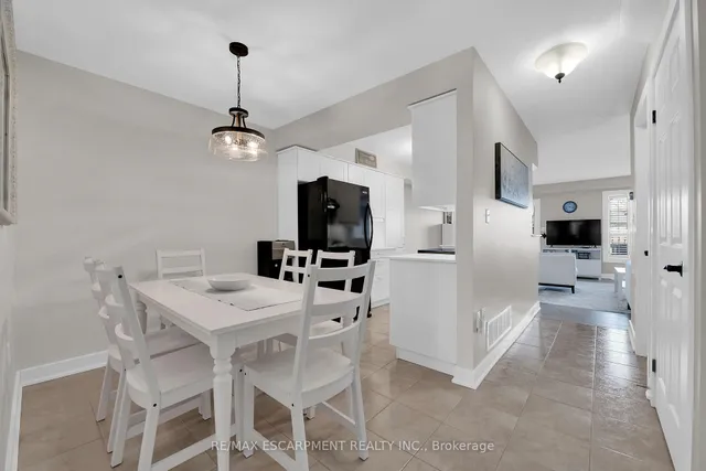 Additional property image - 174 Highbury Dr Unit 13