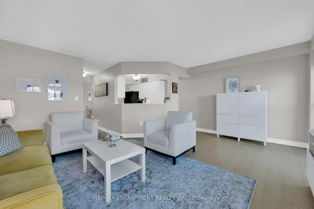 Additional property image - 174 Highbury Dr Unit 13