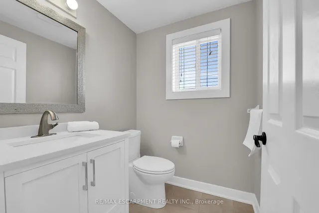 Additional property image - 174 Highbury Dr Unit 13