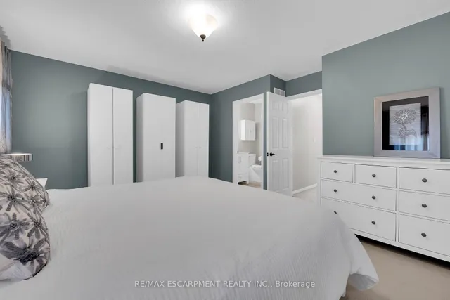 Additional property image - 174 Highbury Dr Unit 13