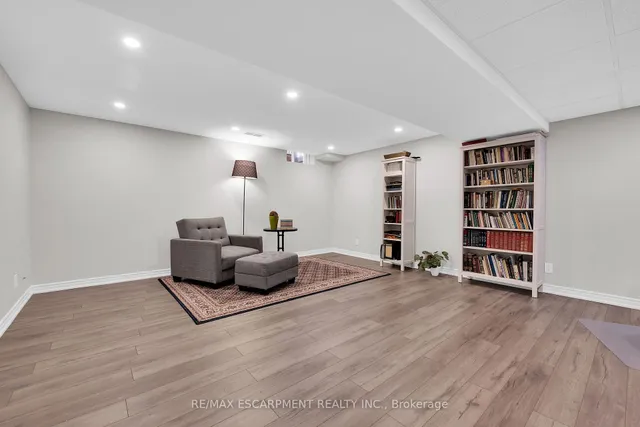 Additional property image - 174 Highbury Dr Unit 13