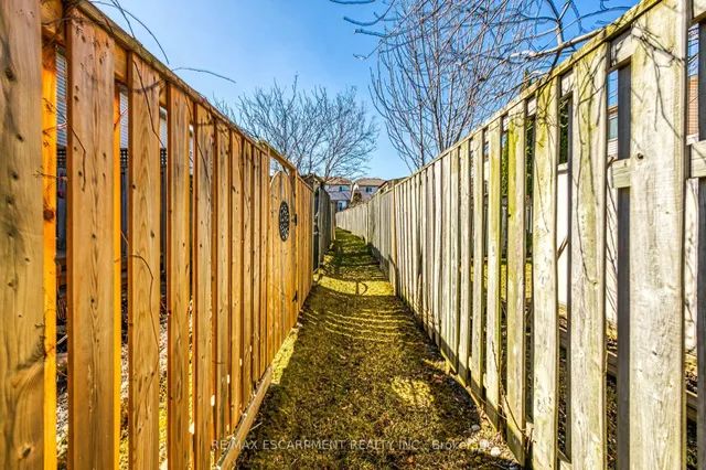 Additional property image - 174 Highbury Dr Unit 13