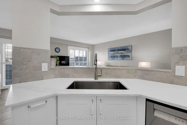 Additional property image - 174 Highbury Dr Unit 13