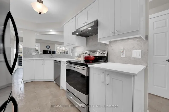 Additional property image - 174 Highbury Dr Unit 13