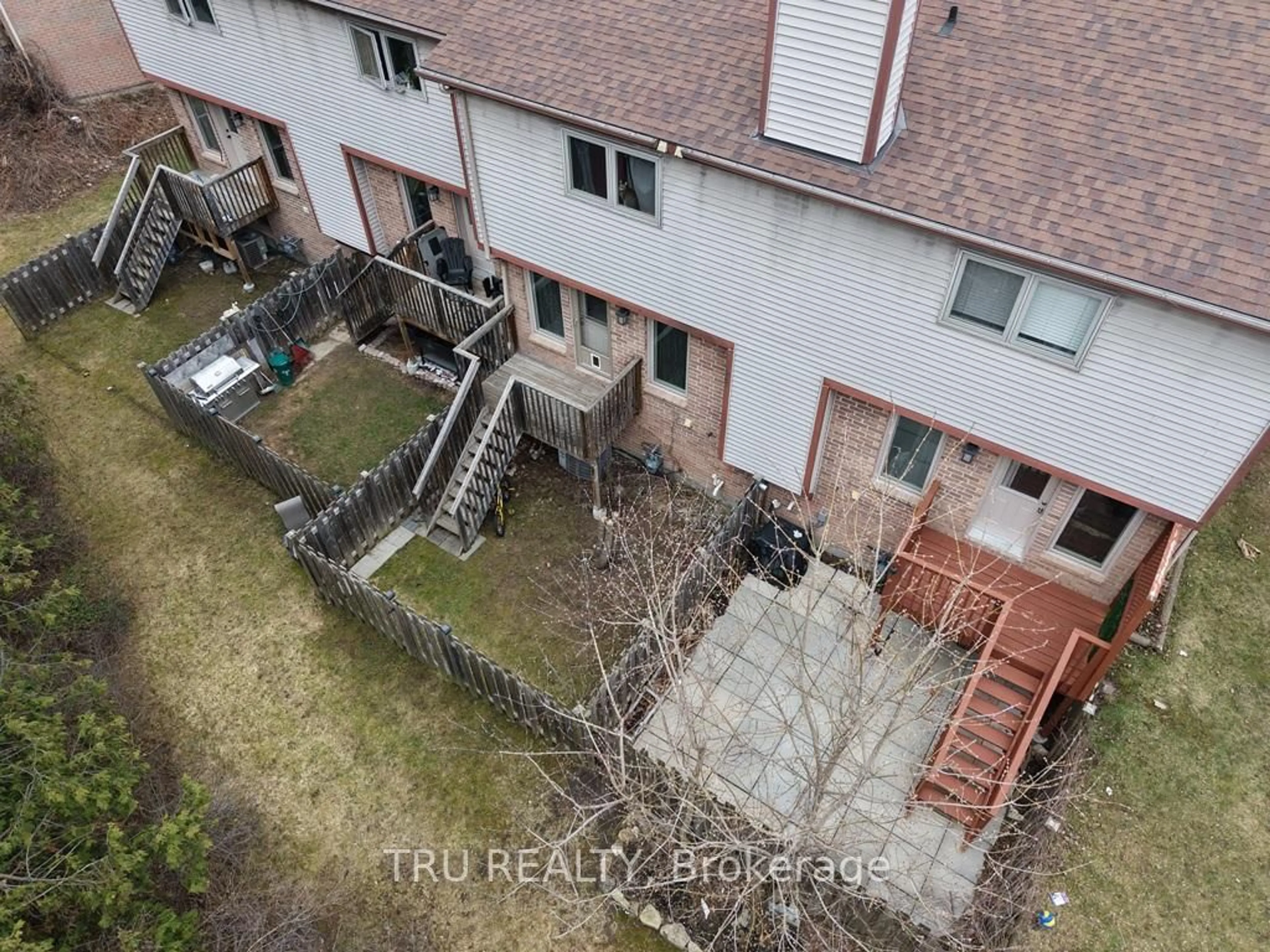 A pic from outside/outdoor area/front of a property/back of a property/a pic from drone, city buildings view from balcony for 367 Pickford Dr, Ottawa Ontario K2L 3P2