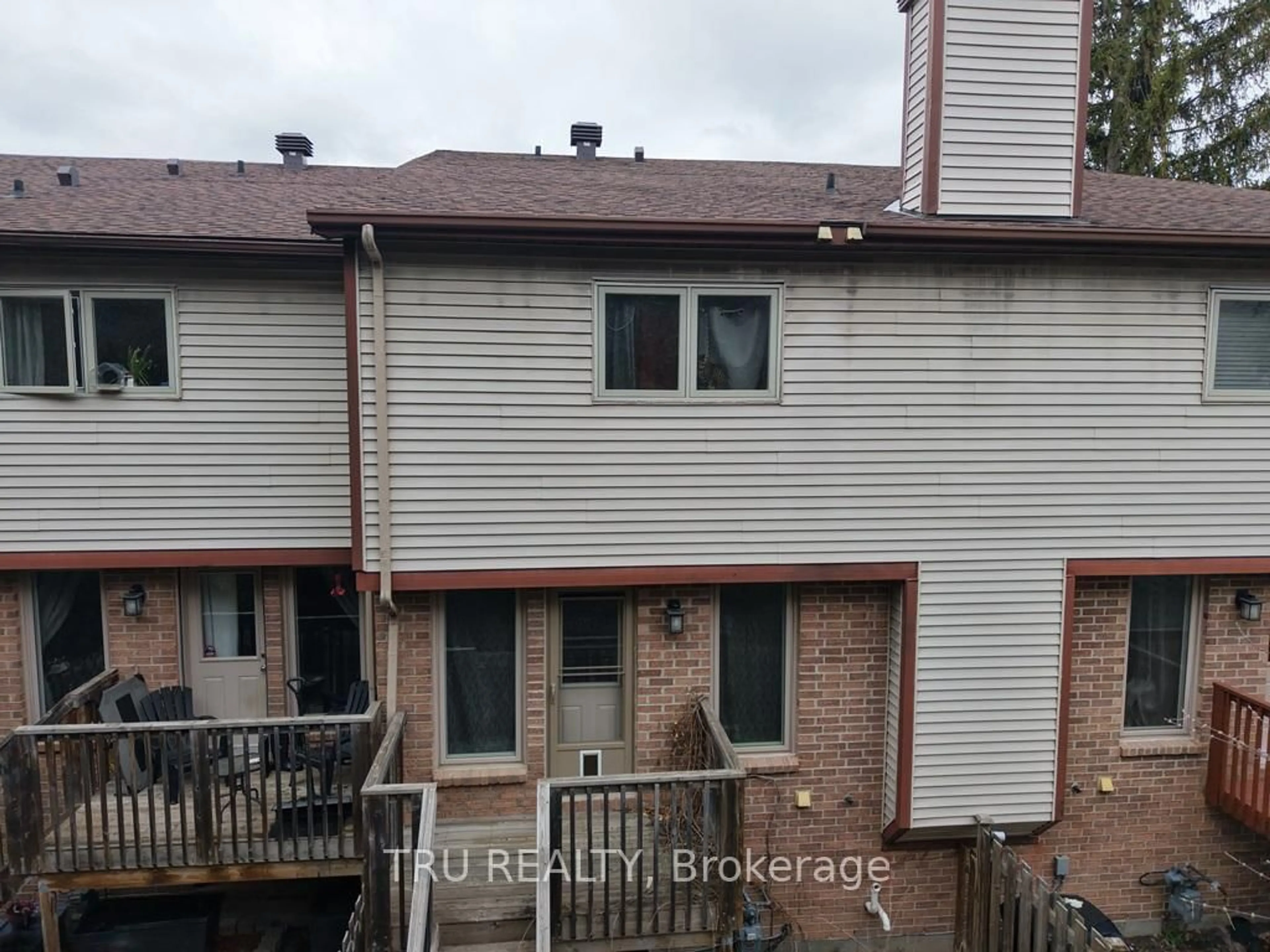A pic from outside/outdoor area/front of a property/back of a property/a pic from drone, city buildings view from balcony for 367 Pickford Dr, Ottawa Ontario K2L 3P2