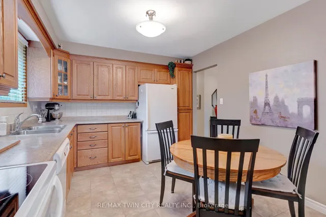 Additional property image - 158 Martinglen Cres